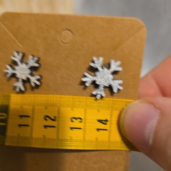 Handmade Silver Snowflake Earrings - Picture 4 of 5